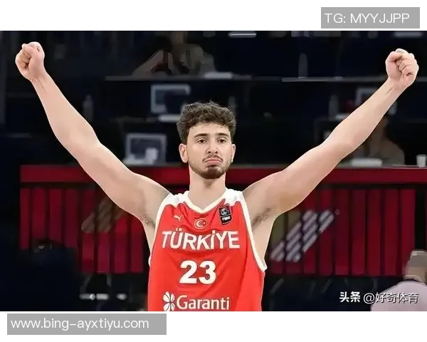 五年级数据对比申京表现优于约基奇进攻防守全面发展 五年级数据对比申京表现优于约基奇进攻防守全面发展