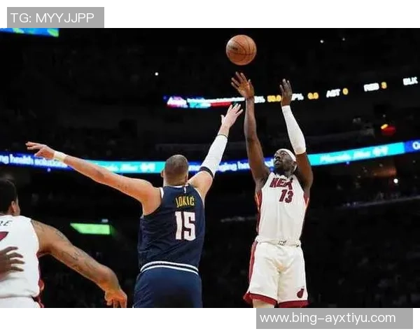 维金斯盛赞鲍威尔为今夏最佳引援称其为顶尖领袖展现非凡实力