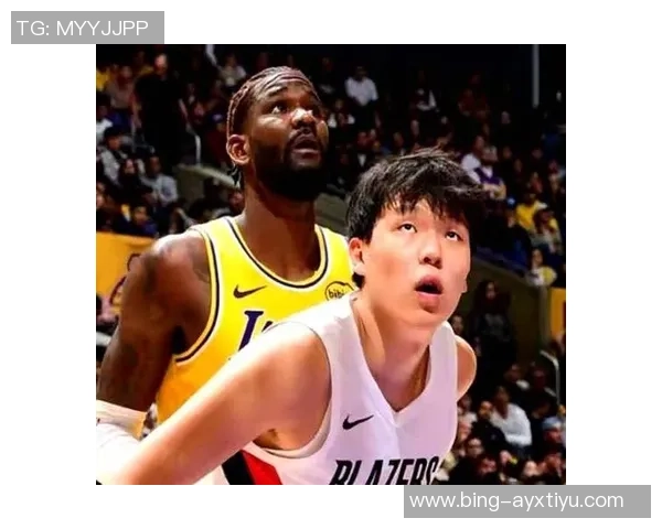 杨瀚森与阿夫迪亚场边亲密互动引发球迷热议 杨瀚森与阿夫迪亚场边亲密互动引发球迷热议