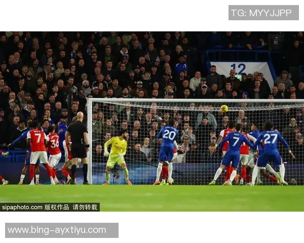 伊劳拉回顾比赛最后时刻的绝佳机会认为伯恩茅斯有望逆转取胜