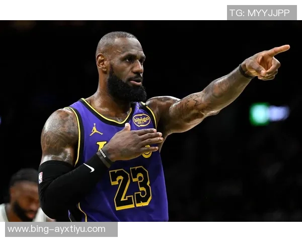 詹姆斯即将复出助力湖人未来一周迎战爵士两场关键对决 詹姆斯即将复出助力湖人未来一周迎战爵士两场关键对决