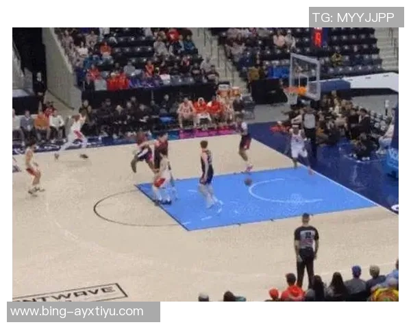 布兰登克拉克赛季首秀表现回顾6分3板1助1断5犯规引发关注 布兰登克拉克赛季首秀表现回顾6分3板1助1断5犯规引发关注