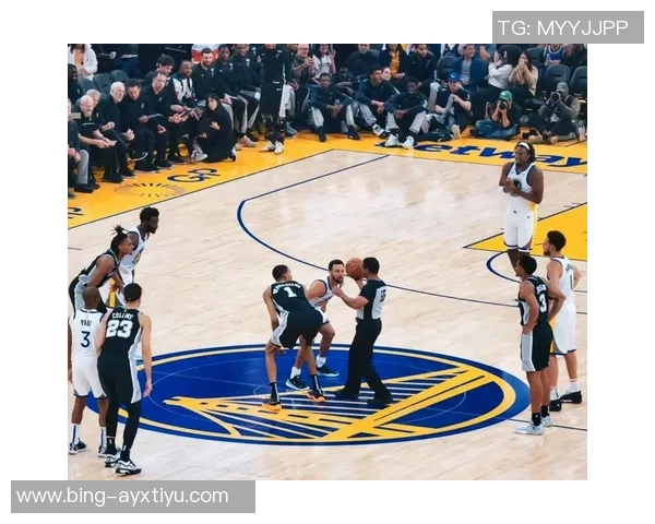 库里背靠背狂砍42分与35分创历史最老后卫得分新高